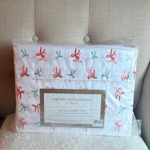 cupcakes & cashmere Queen Sheet Set - White with Red and Green Bows